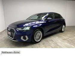 Navarrablau (metallic) Gebraucht 2022 Audi A3 Sportback Advanced Limousine | 27.950 € (Fairer Preis)