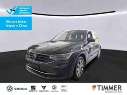 Grau Gebraucht 2022 VW Tiguan Active SUV | 27.881 € (Guter Preis)