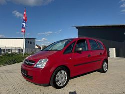 Rot Gebraucht 2004 Opel Meriva Basis Van / Kleinbus | 1.999 € (Guter Preis)
