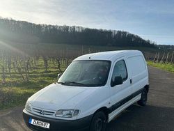 Weiß Gebraucht 2001 Citroën Berlingo Van / Kleinbus | 1.300 € (Fairer Preis)