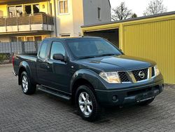 Grau Gebraucht 2006 Nissan Navara Abholung | 4.800 € (Superpreis)