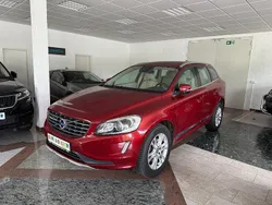 Rot Gebraucht 2016 Volvo XC60 Summum SUV | 15.990 € (Fairer Preis)