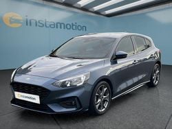 Blau Gebraucht 2020 Ford Focus ST-Line Limousine | 17.399 € (Fairer Preis)