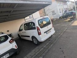 Weiß Gebraucht 2016 Peugeot Partner Tepee Active Van / Kleinbus | 8.300 € (Guter Preis)