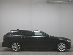 Schwarz Gebraucht 2021 Volvo V90 Momentum Kombi | 22.980 € (Guter Preis)