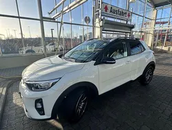 Weiß Gebraucht 2019 Kia Stonic Spirit SUV | 17.598 € (Etwas zu teuer)