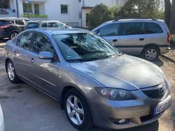 Grau Gebraucht 2004 Mazda 3 Comfort Limousine | 1.600 € (Fairer Preis)