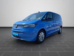 Medium blue metallic (metallic) Gebraucht 2022 VW Multivan Limousine | 42.800 € (Superpreis)