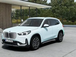 Blau Neu 2025 BMW iX1 xLine SUV | 50.908 € (Etwas zu teuer)