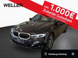 Black sapphire (schwarz) Gebraucht 2024 BMW 318 Comfort Edition Kombi | 37.990 € (Etwas zu teuer)