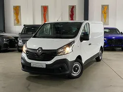 Arktisweiß uni Gebraucht 2017 Renault Trafic Komfort Van | 11.790 € (Fairer Preis)