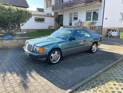 Grün Gebraucht 1988 Mercedes 230 Coupé | 10.900 €