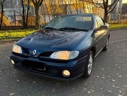 Blau Gebraucht 1997 Renault Mégane Cabriolet Cabrio | 1.500 € (Etwas zu teuer)