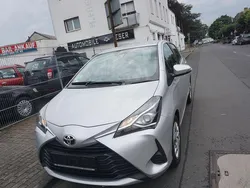 Silber Gebraucht 2019 Toyota Yaris Comfort Limousine | 8.500 € (Fairer Preis)