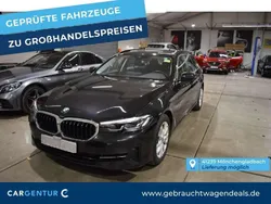 Black sapphire Gebraucht 2022 BMW 520 Kombi | 29.590 € (Guter Preis)