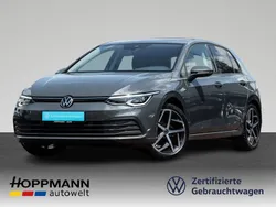 Delfingrau metallic Gebraucht 2020 VW Golf VIII Life Limousine | 20.880 € (Etwas zu teuer)