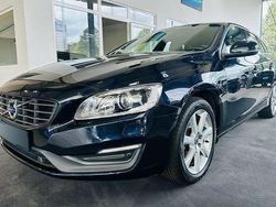 Blau metallic Gebraucht 2018 Volvo V60 Momentum Kombi | 20.950 € (Etwas zu teuer)