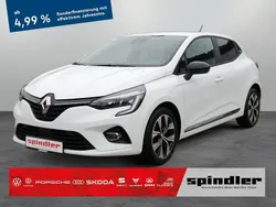 Gletscherweiss Gebraucht 2023 Renault Clio V Limousine | 16.940 € (Fairer Preis)