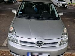 Gelb Gebraucht 2007 Toyota Corolla Verso Van / Kleinbus | 4.950 € (Fairer Preis)