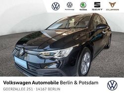 Deep black perleffekt Gebraucht 2024 VW Golf VIII Life Limousine | 28.550 € (Teuer)