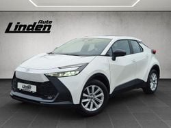 Weiß Gebraucht 2024 Toyota C-HR Business Edition SUV | 25.670 € (Superpreis)