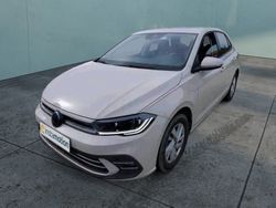 Grau Gebraucht 2022 VW Polo Style Limousine | 22.500 € (Teuer)