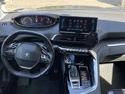 Grau Gebraucht 2021 Peugeot 5008 Active Van / Kleinbus | 25.750 € (Fairer Preis)