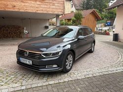 Grau Gebraucht 2018 VW Passat Kombi | 11.500 € (Guter Preis)