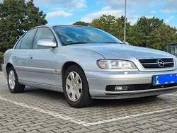 Silber Gebraucht 1999 Opel Omega Limousine | 2.790 € (Fairer Preis)