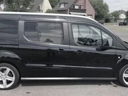 Schwarz Gebraucht 2018 Ford Tourneo Titanium Van / Kleinbus | 13.000 € (Guter Preis)