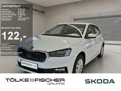 Moon weiss metallic Gebraucht 2024 Skoda Fabia Selection Limousine | 18.888 € (Etwas zu teuer)