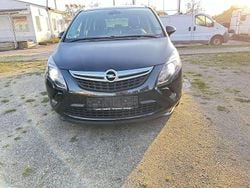 Schwarz Gebraucht 2016 Opel Zafira Tourer Van / Kleinbus | 6.900 € (Etwas zu teuer)