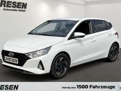 Weiss Gebraucht 2022 Hyundai i20 Edition 30 Limousine | 17.995 € (Fairer Preis)