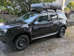 Schwarz Gebraucht 2012 Dacia Duster SUV | 6.200 € (Fairer Preis)