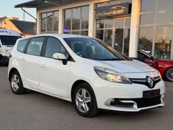 Weiß Gebraucht 2013 Renault Scénic III Dynamique Van / Kleinbus | 2.850 € (Fairer Preis)