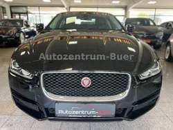 Schwarz Gebraucht 2015 Jaguar XE Prestige Limousine | 9.990 € (Superpreis)