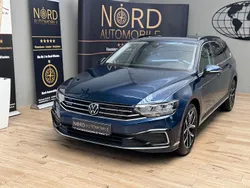 Aquamarinblau metallic (metallic) Gebraucht 2021 VW Passat GT Kombi | 18.899 € (Guter Preis)