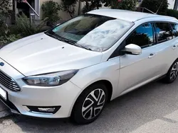 Silber Gebraucht 2017 Ford Focus Titanium Limousine | 9.900 € (Guter Preis)