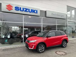 Bright red Neu 2024 Suzuki Vitara Comfort SUV | 22.490 € (Superpreis)