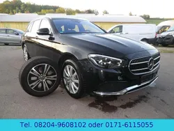 Schwarz Gebraucht 2023 Mercedes E220 Kombi | 33.900 € (Fairer Preis)
