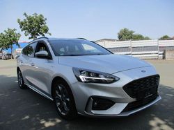 Silber Gebraucht 2020 Ford Focus ST-Line Limousine | 14.650 € (Fairer Preis)