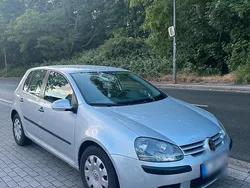 Silber Gebraucht 2005 VW Golf V Kleinwagen | 1.200 € (Superpreis)
