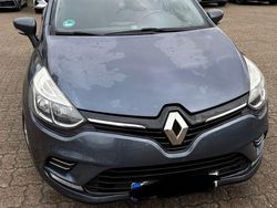 Grau Gebraucht 2016 Renault Clio IV Limousine | 8.000 € (Fairer Preis)