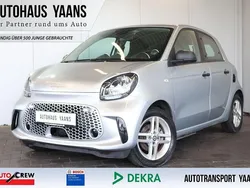 Grau Gebraucht 2020 Smart ForFour Electric Drive Kleinwagen | 8.389 € (Guter Preis)