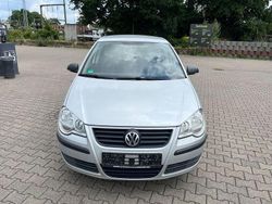 Silber Gebraucht 2008 VW Polo Trendline Kleinwagen | 1.900 € (Fairer Preis)
