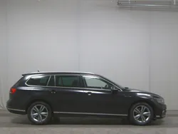 Schwarz Gebraucht 2021 VW Passat R-line Kombi | 18.690 € (Etwas zu teuer)
