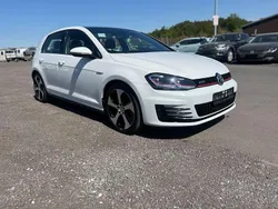 Weiß Gebraucht 2015 VW Golf VII GTI Limousine | 16.900 € (Guter Preis)