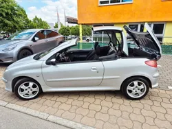 Grau Gebraucht 2003 Peugeot 206 CC Filou Cabrio | 950 € (Guter Preis)