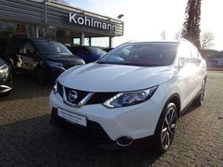 Weiß Gebraucht 2015 Nissan Qashqai 360º SUV | 15.950 € (Teuer)