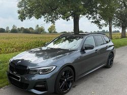 Grau Gebraucht 2020 BMW 320 M Sport Kombi | 27.899 € (Fairer Preis)
